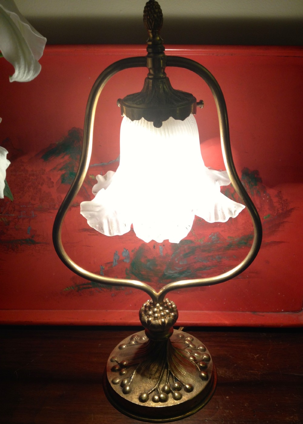 fine qualtiy 1900 notary lamp in gilt bronze and frosted glass