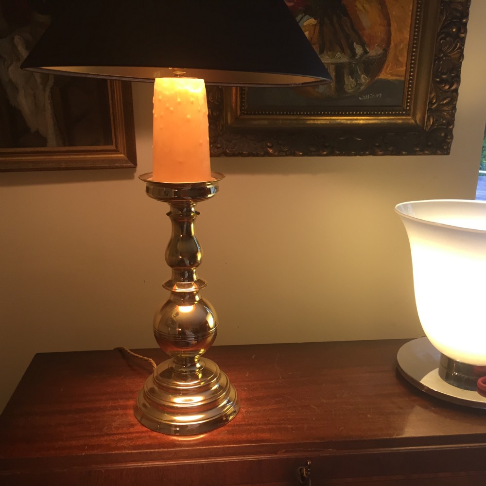 fine quality large antique table lamp solid brass
